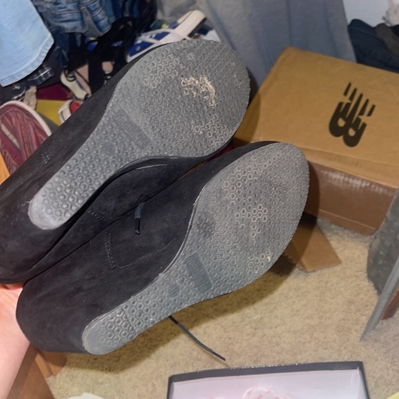 Booties - Picture 4 of 4